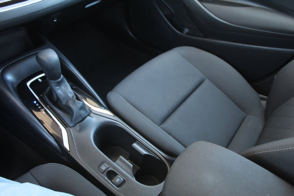 Used 2025 Toyota Corolla LE FWD image 20