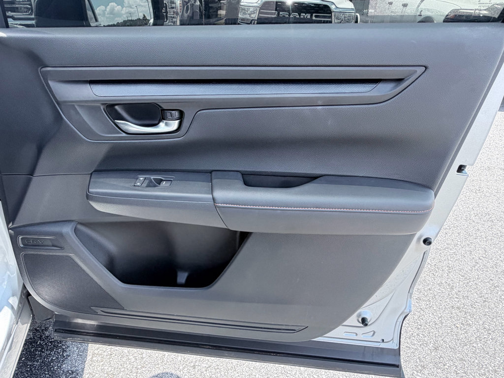 Used 2025 Honda CR-V Sport image 32