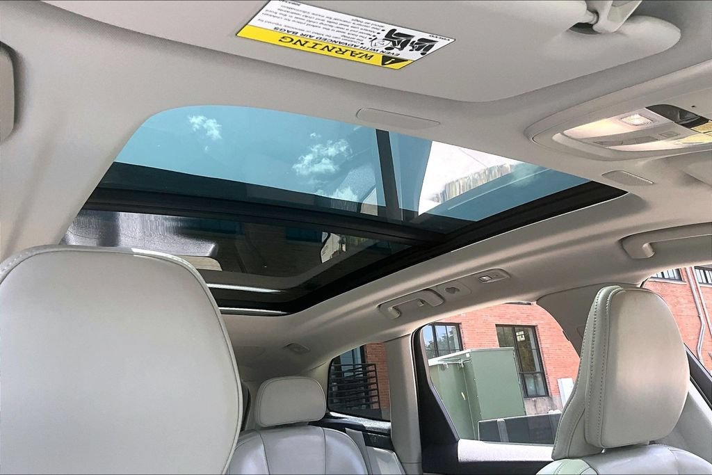 Certified 2026 Volvo XC60 B5 Ultra AWD/4WD image 23
