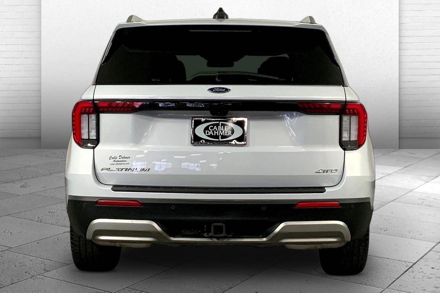 Used 2025 Ford Explorer Platinum w/ LUX Leather Package image 3