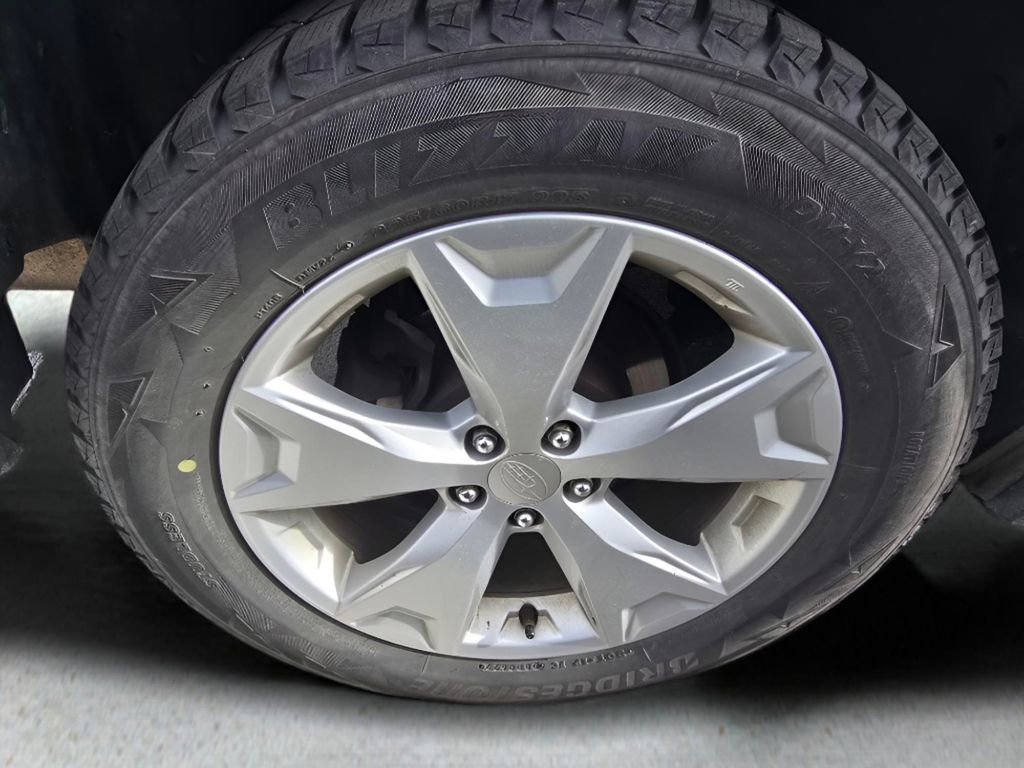 Used 2015 Subaru Forester 2.5i w/ Alloy Wheel Package image 10