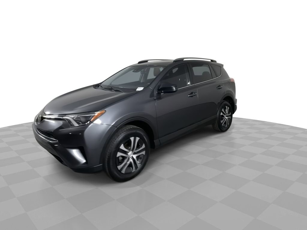 Used 2018 Toyota RAV4 LE w/ Carpet Mat Package image 4