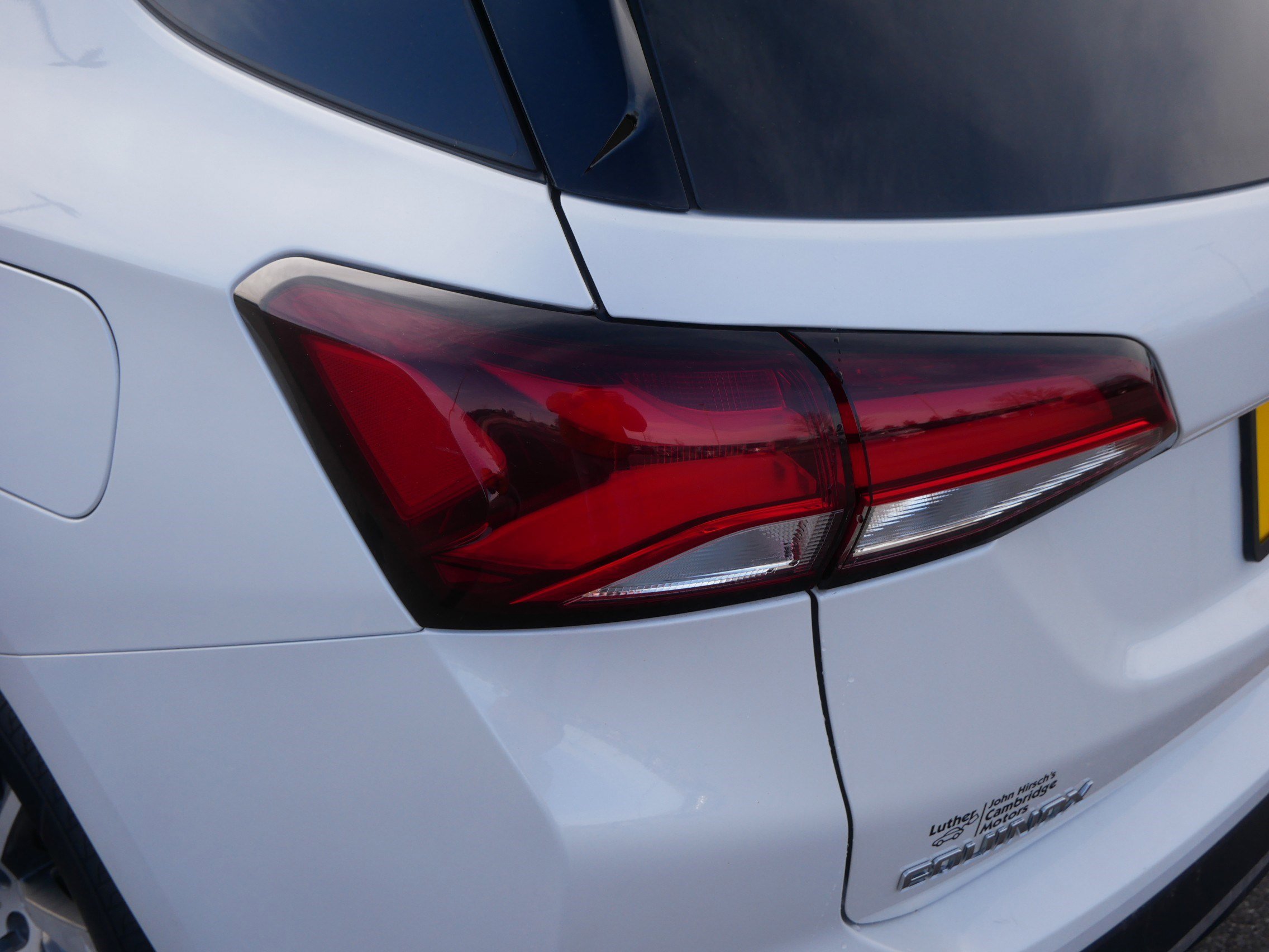 Used 2022 Chevrolet Equinox Premier image 17