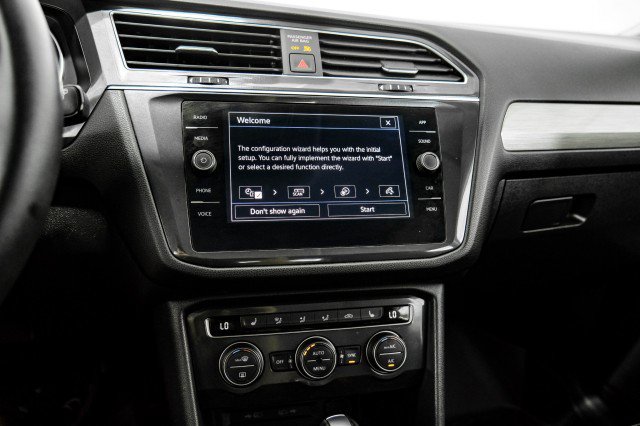 Used 2021 Volkswagen Tiguan SE R-Line AWD/4WD image 25