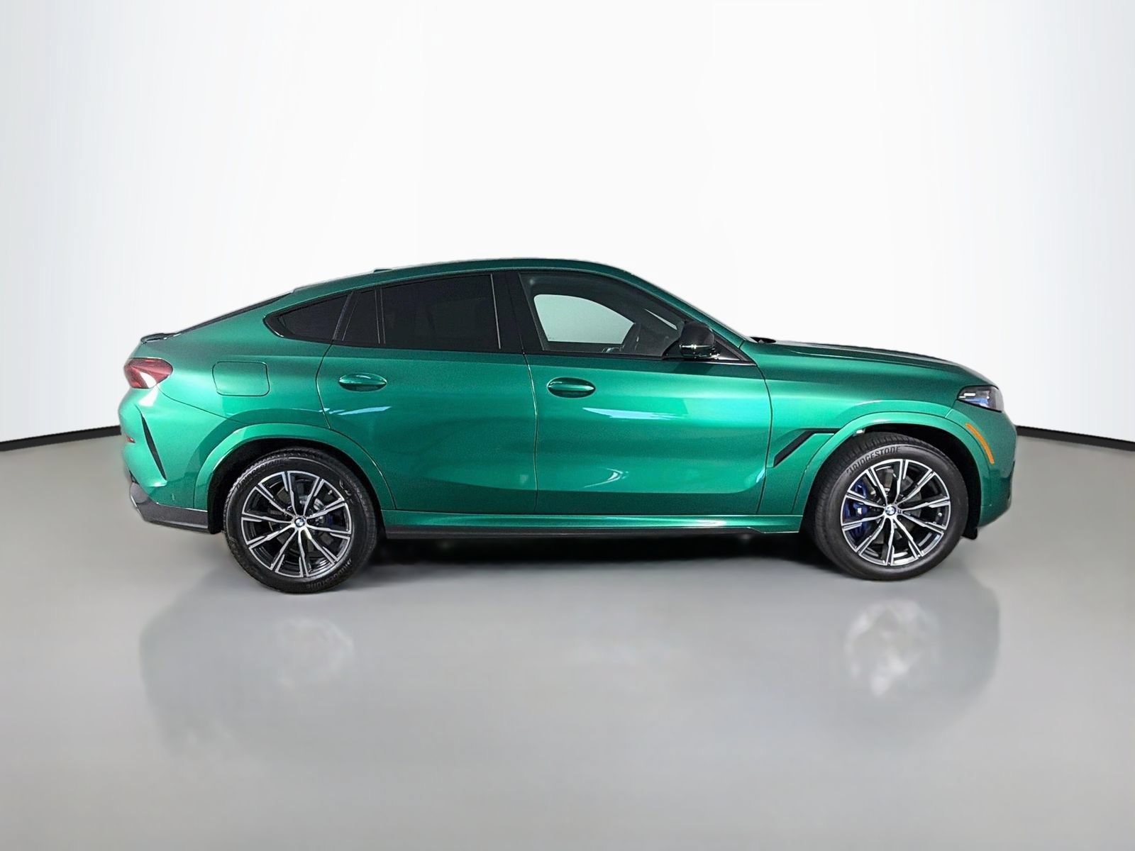 Used 2027 BMW X6 M60i AWD/4WD image 8