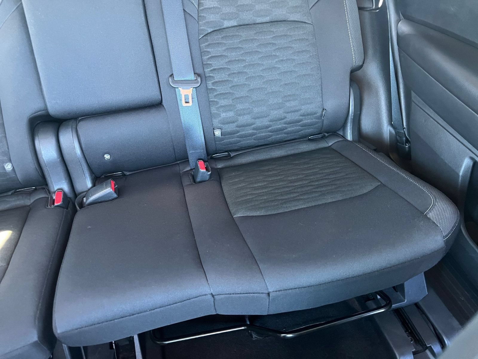 Used 2025 Nissan Pathfinder SV AWD/4WD image 35