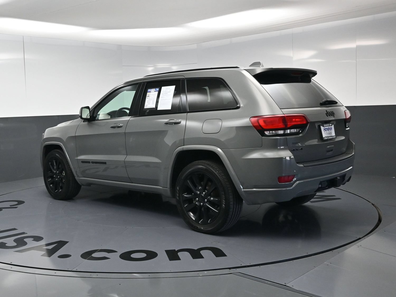 Used 2021 Jeep Grand Cherokee Laredo X AWD/4WD image 7