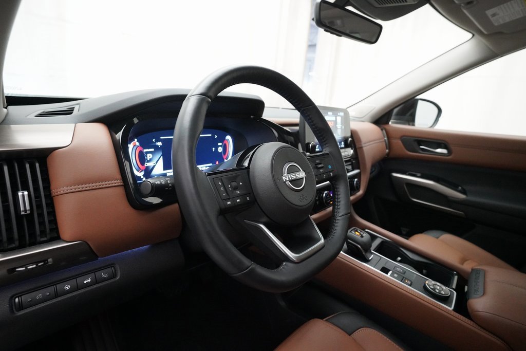 Certified 2024 Nissan Pathfinder Platinum w/ Cargo Package image 8