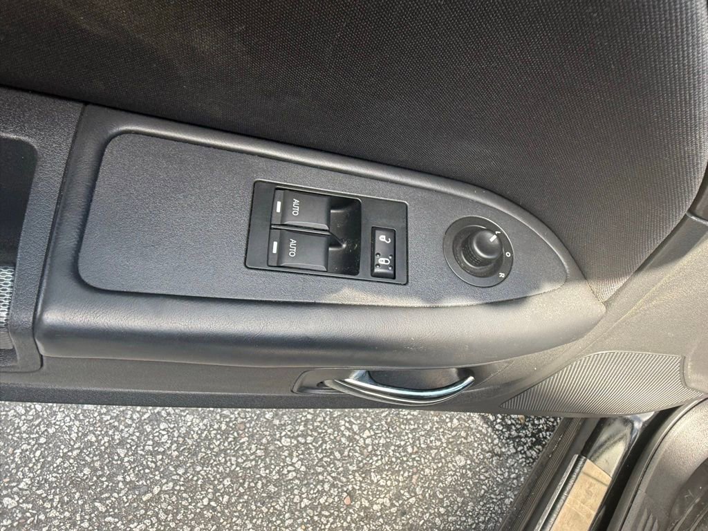 Used 2014 Dodge Challenger R/T RWD image 14