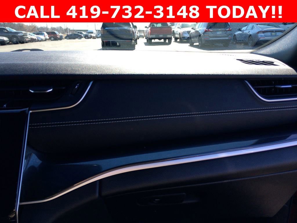 Used 2023 Jeep Grand Cherokee L Laredo AWD/4WD image 16