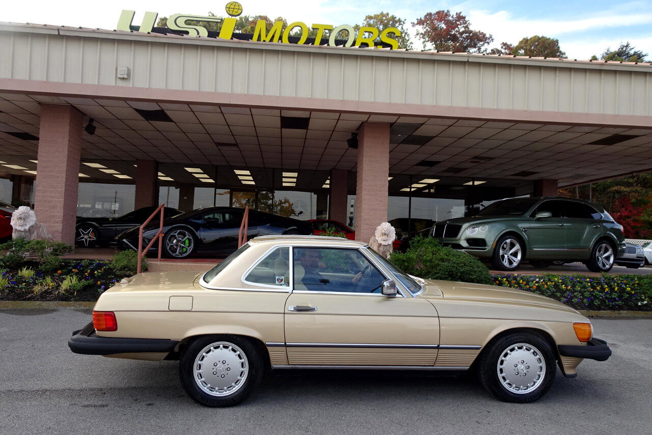 Used 1988 Mercedes-Benz 560 SL image 2