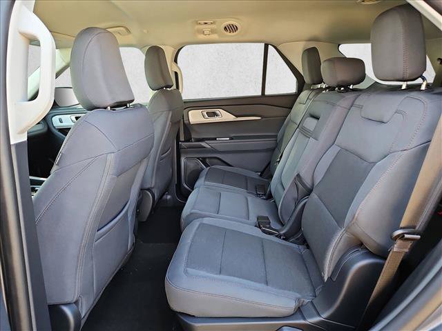 New 2026 Ford Explorer Active RWD image 16