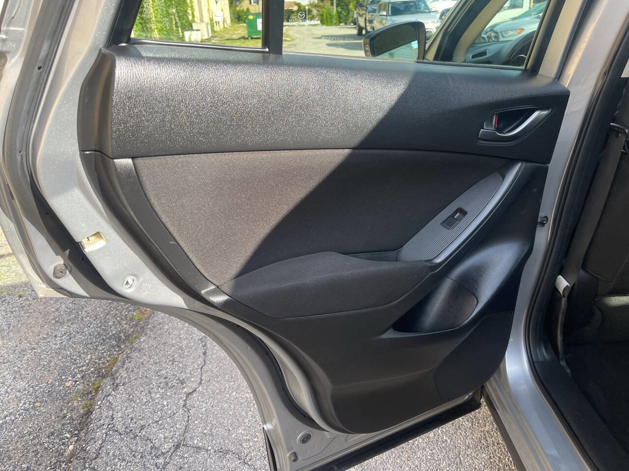Used 2023 Tesla Model 3 Standard Range image 19