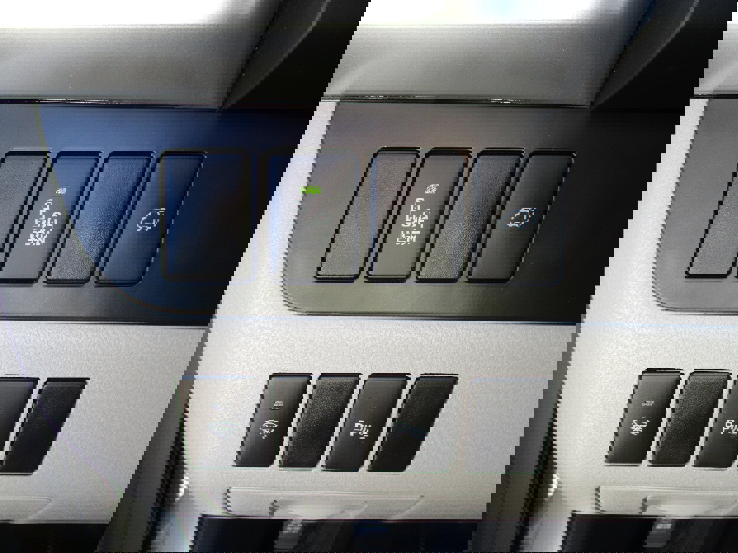 Used 2016 Toyota Highlander Limited image 33