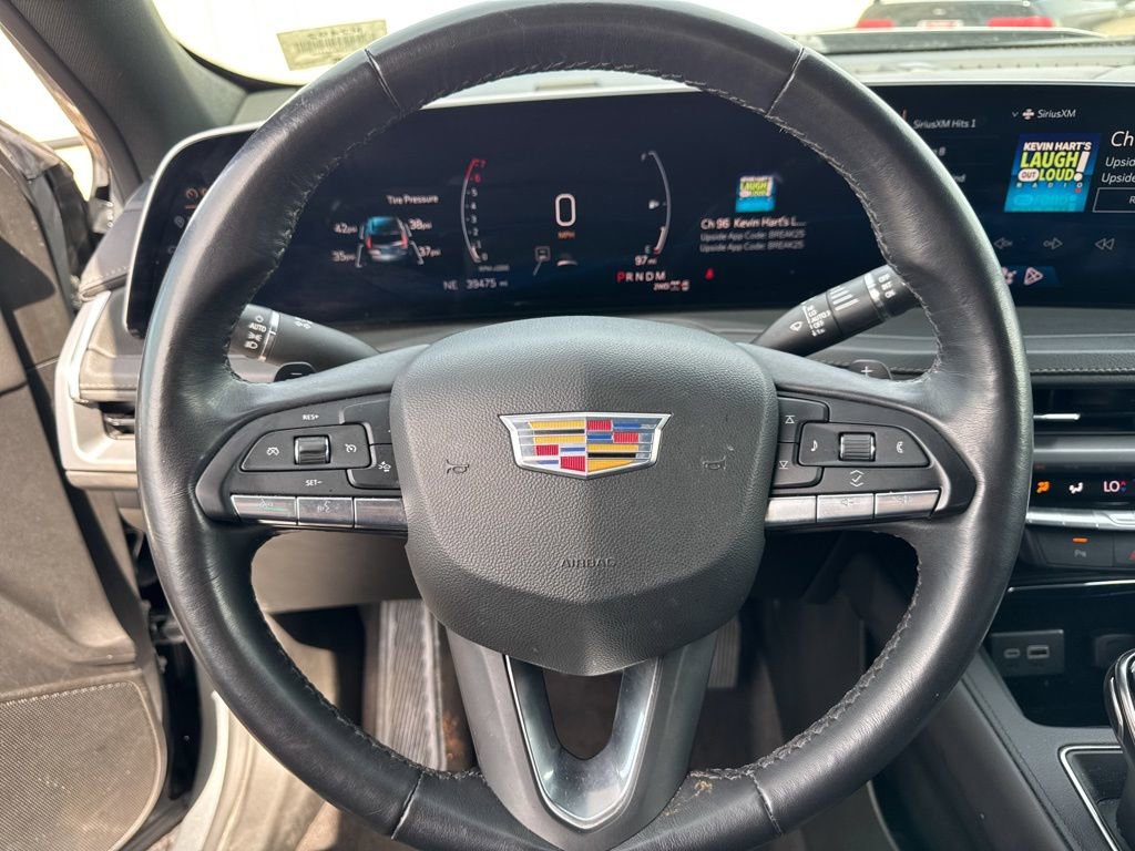 Used 2024 Cadillac XT4 Premium Luxury image 8