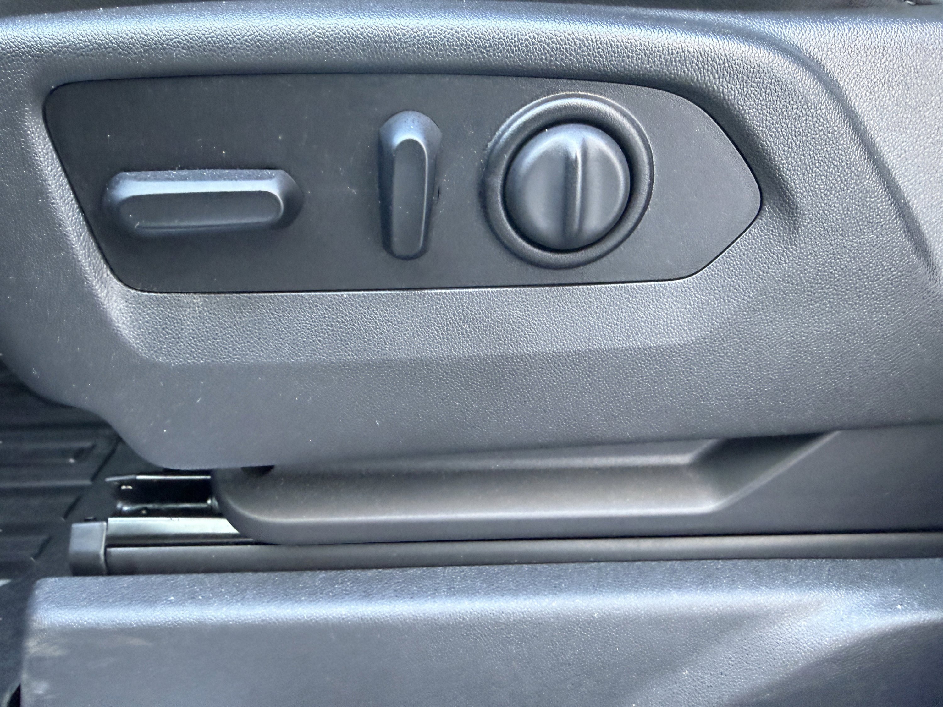 Used 2021 GMC Sierra 1500 SLT w/ SLT Premium Package image 38