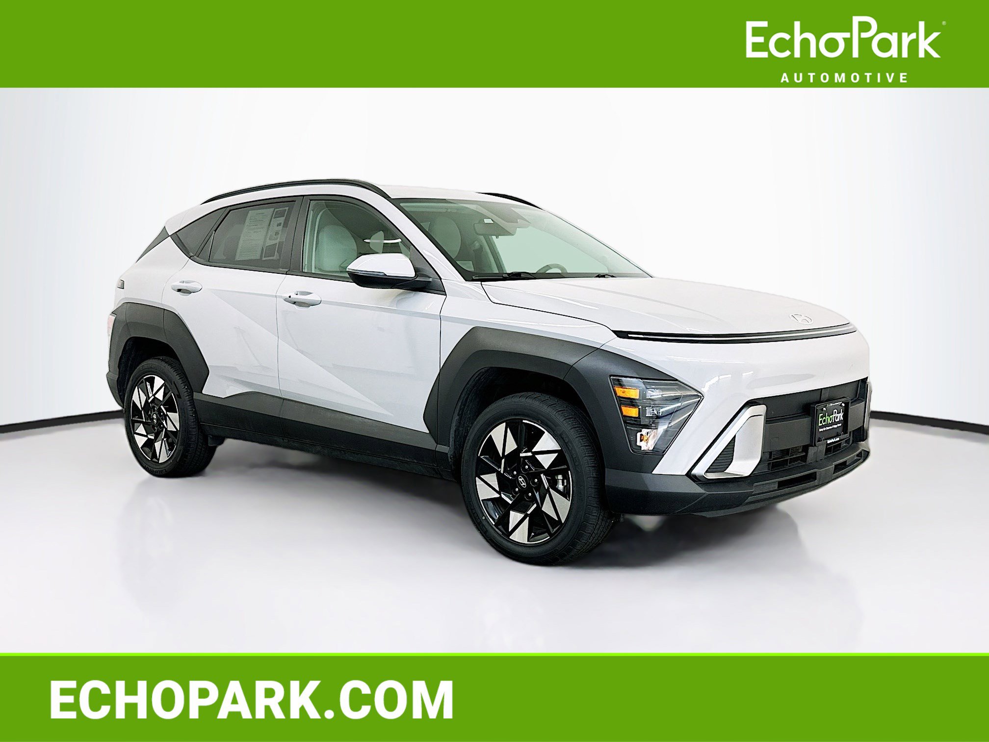 Used 2025 Hyundai Kona SEL image 1