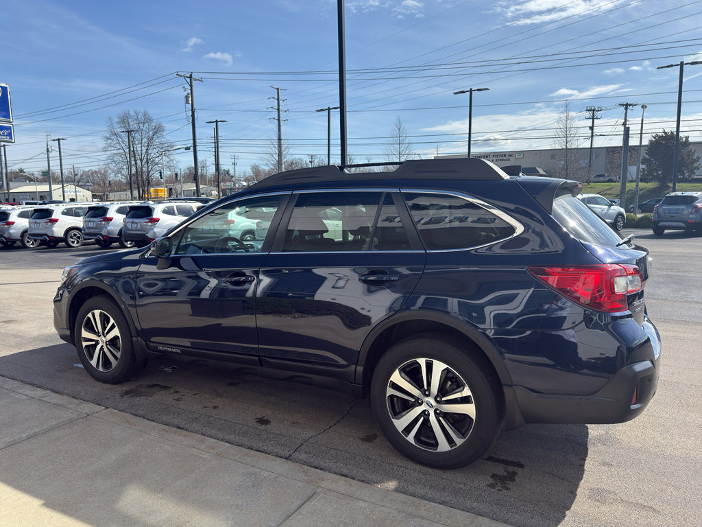 Used 2018 Subaru Outback 3.6R Limited image 5