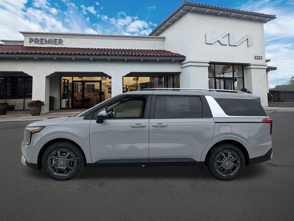 New 2026 Kia Carnival EX FWD image 5