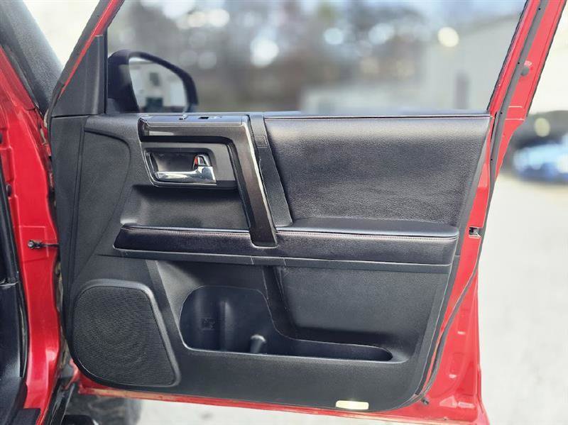 Used 2016 Toyota 4Runner Trail Premium AWD/4WD image 33