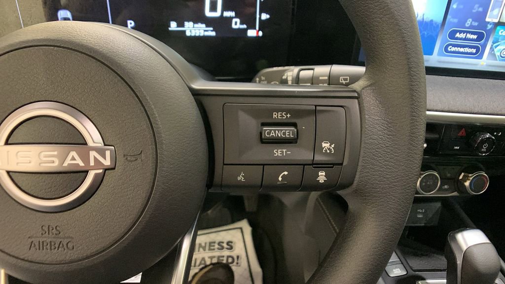 Used 2025 Nissan Kicks SV w/ SV Premium Package image 29