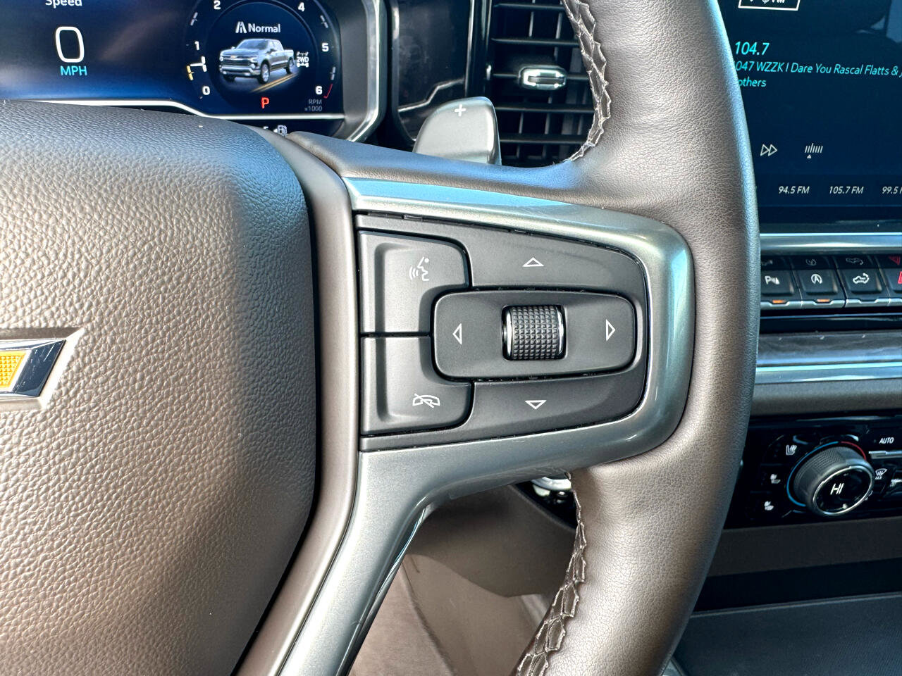 Used 2024 Chevrolet Silverado 1500 LTZ w/ LTZ Premium Package image 26