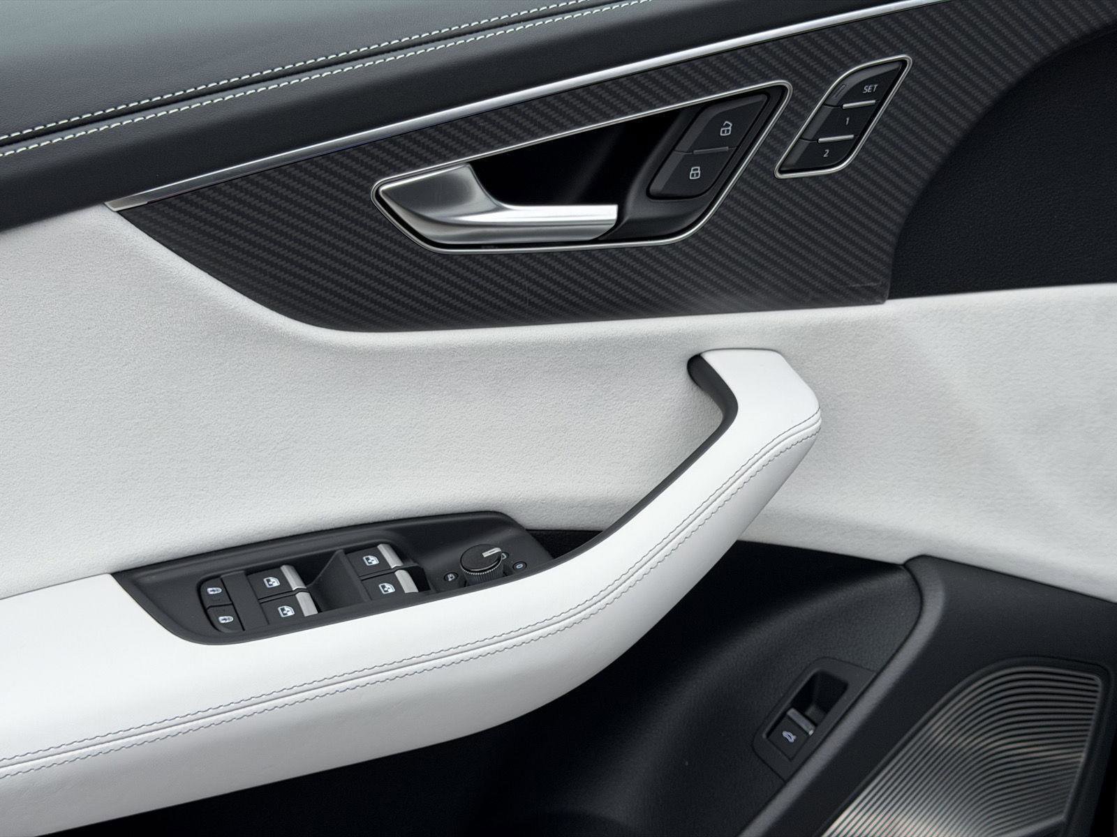 New 2026 Audi RS Q8 performance image 11