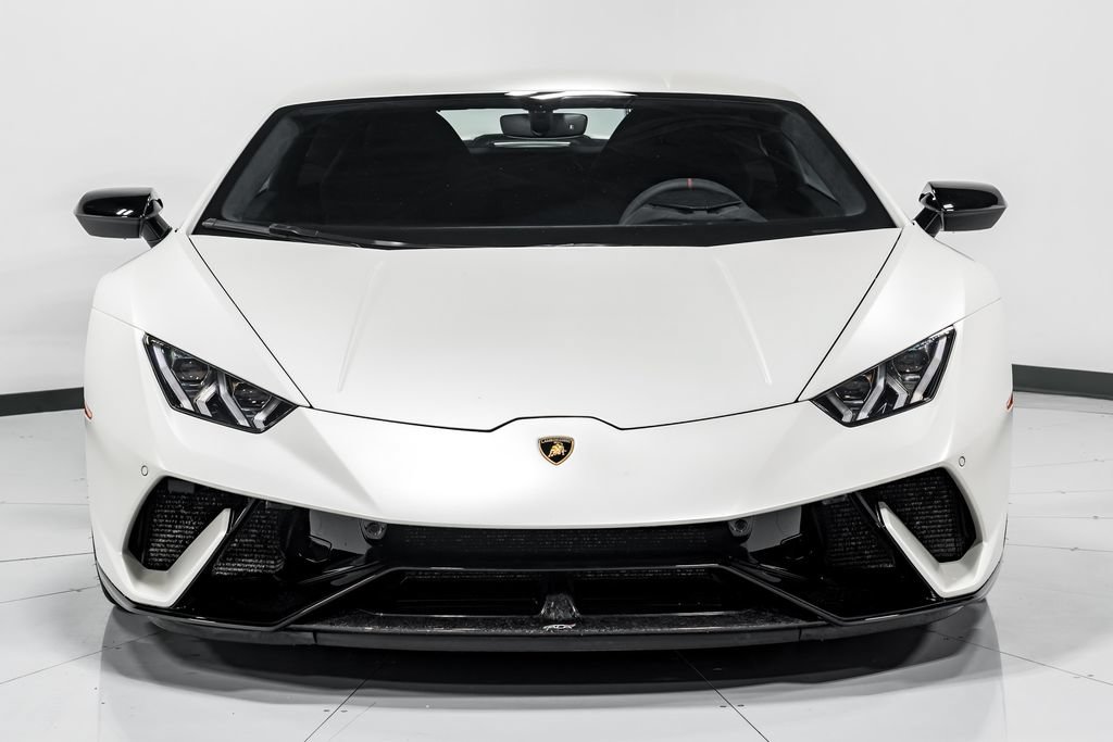 Used 2018 Lamborghini Huracan Performante AWD/4WD image 8