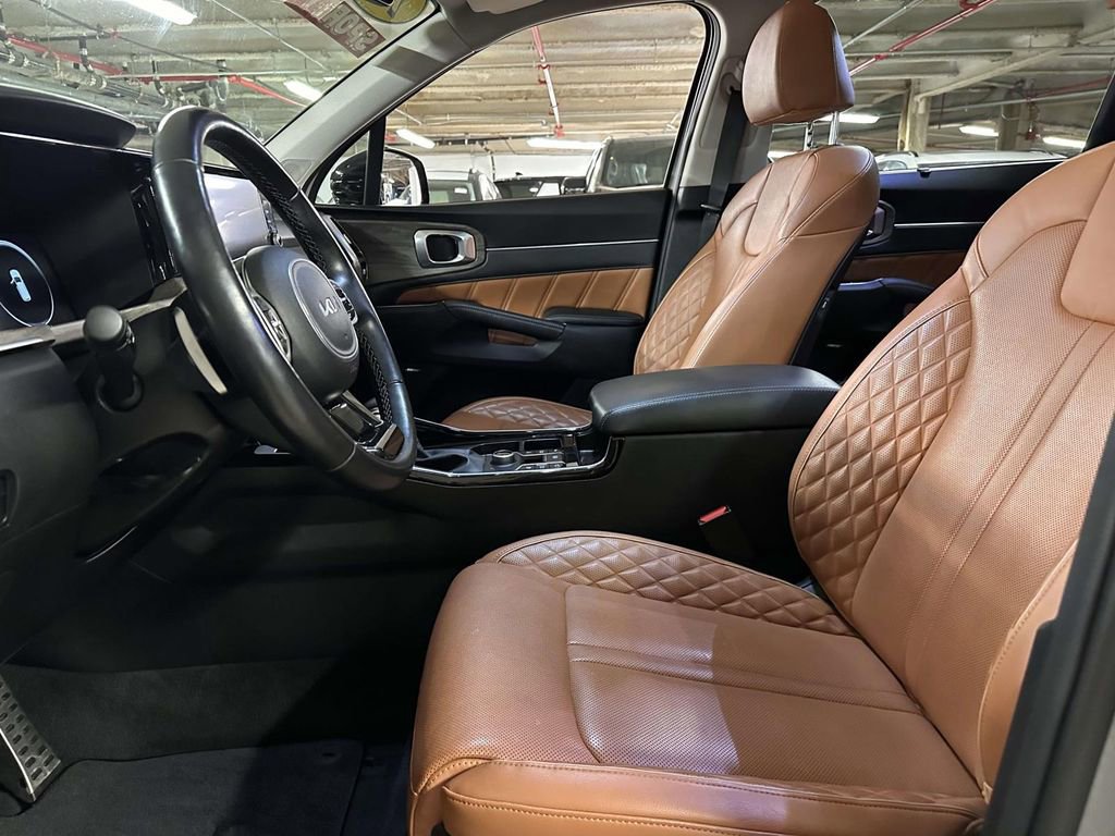 Used 2023 Kia Sorento SX Prestige AWD/4WD image 16