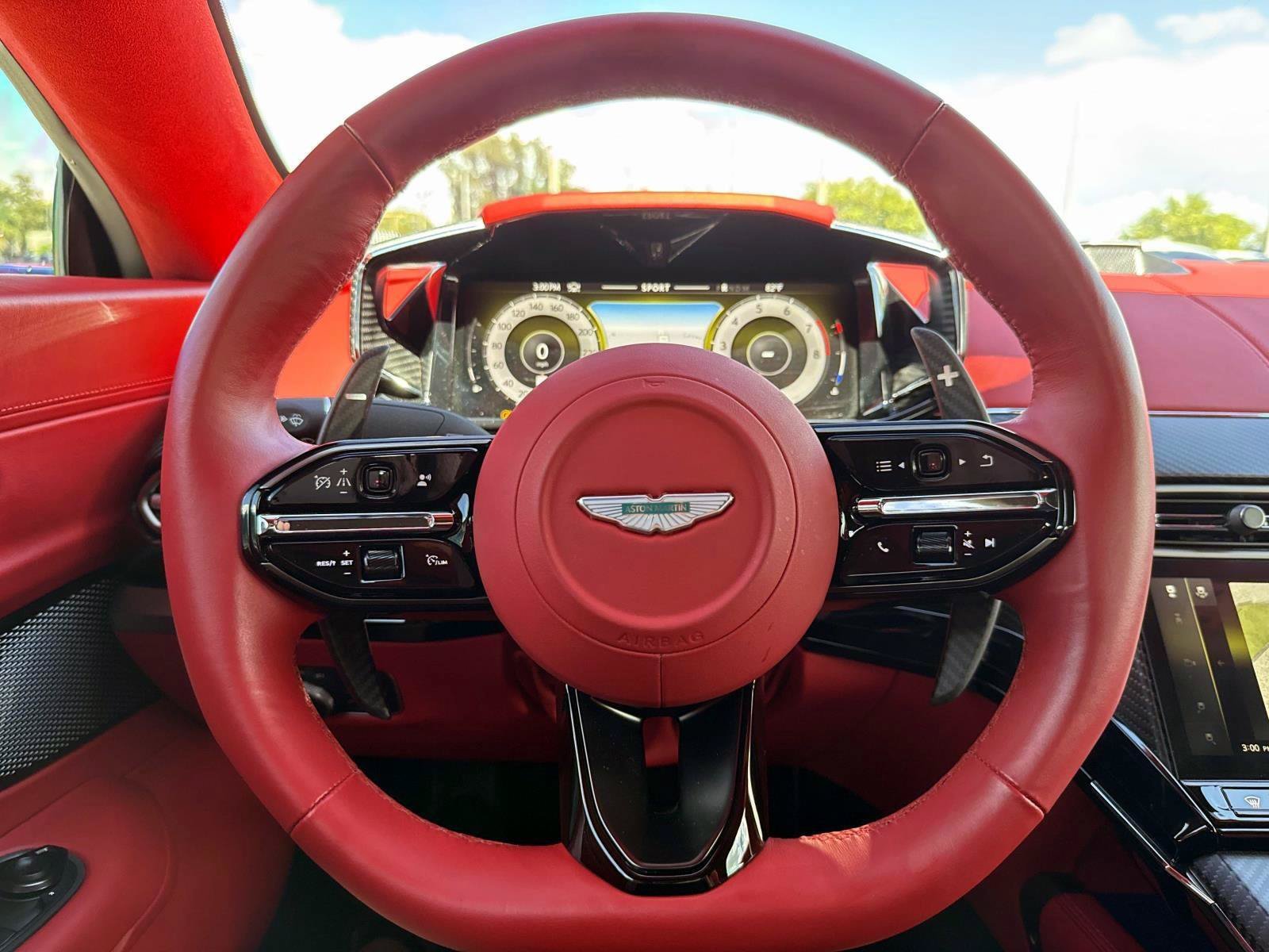 Used 2026 Aston Martin V8 Vantage Coupe RWD image 28