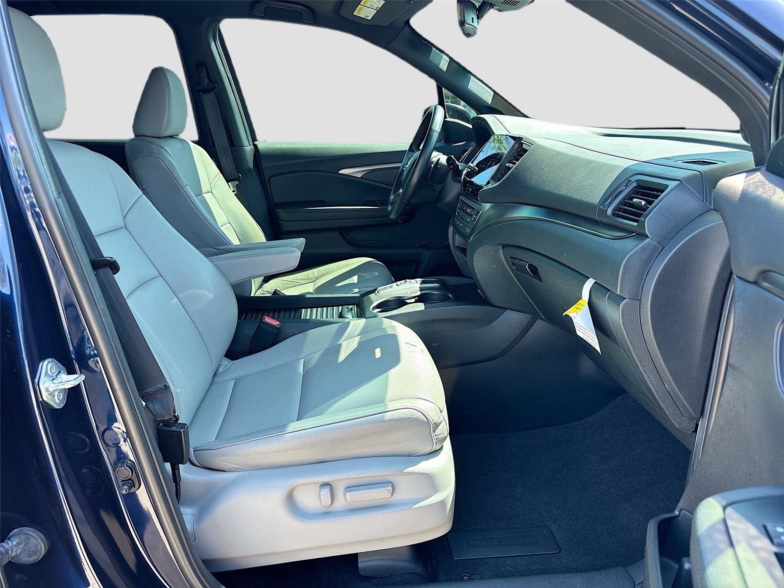 Certified 2023 Honda Passport EX-L image 33