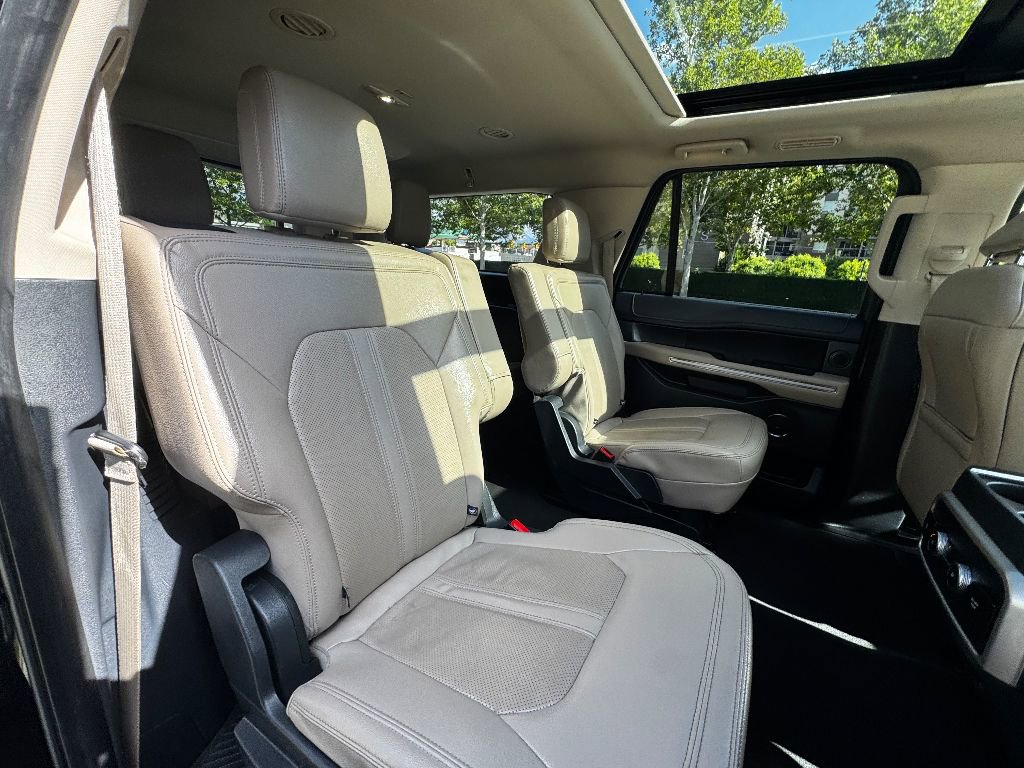Used 2024 Ford Expedition Max Limited AWD/4WD image 18