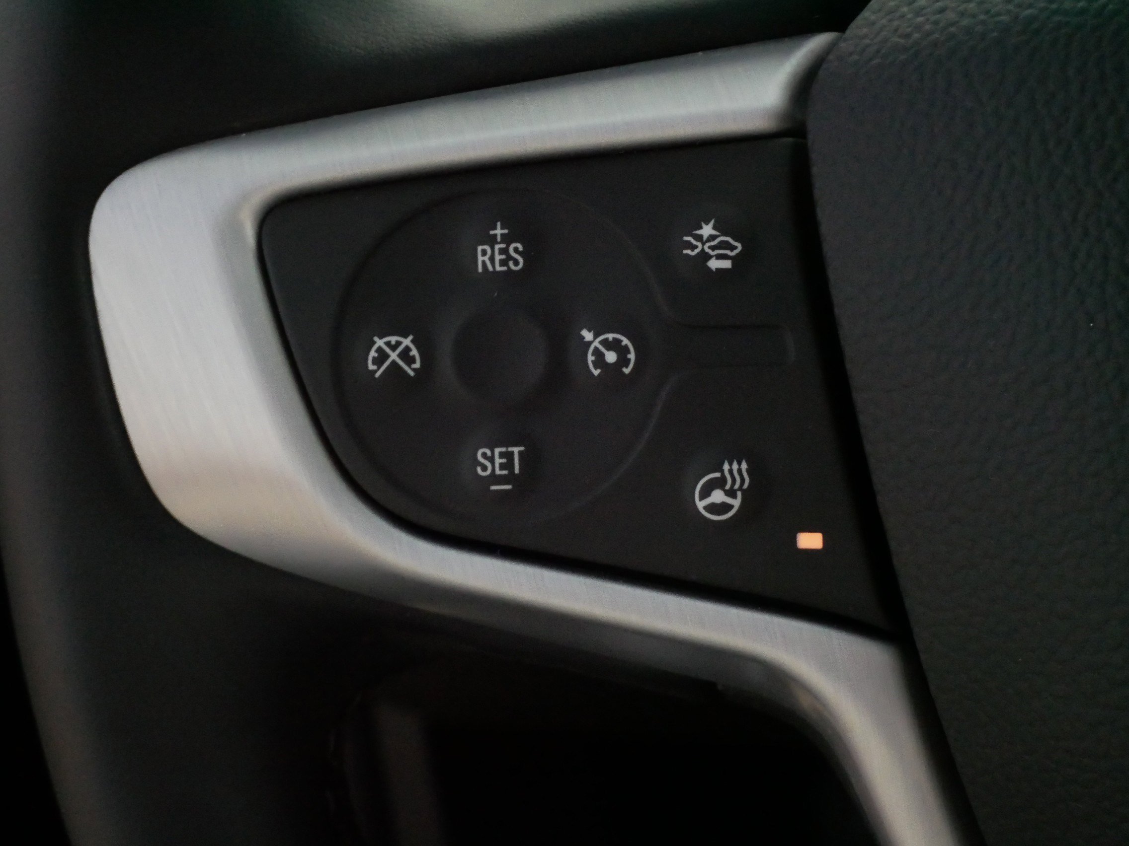 Used 2023 GMC Acadia SLT w/ Preferred Package image 26