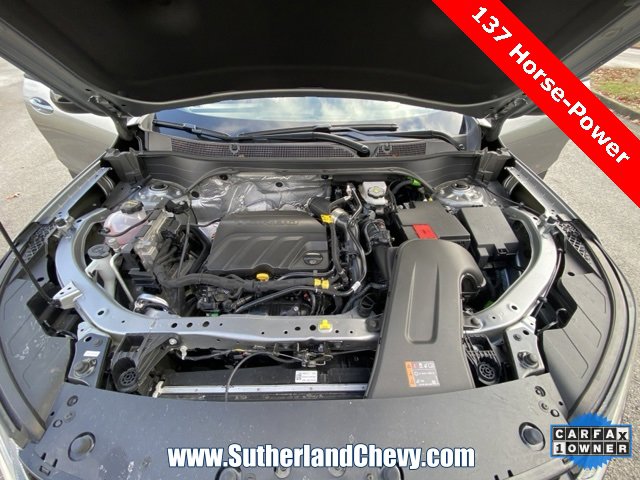 Certified 2025 Chevrolet Trax RS w/ Driver Confidence Package image 40