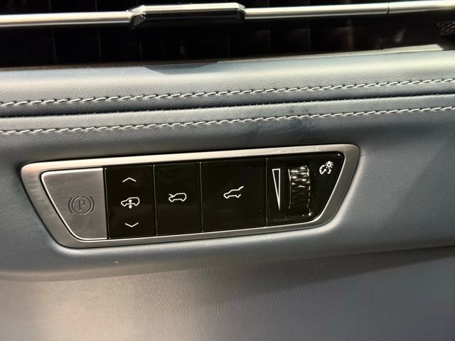 Used 2025 Cadillac Escalade IQ Luxury 2 w/ LPO, Premium Carpet Package image 36