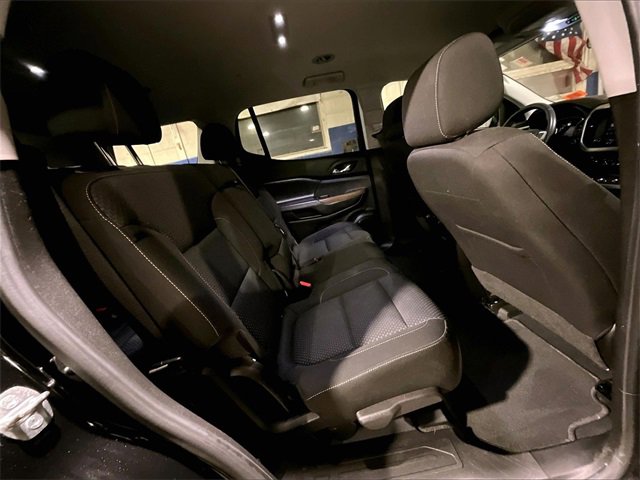 Used 2022 GMC Acadia SLE image 22