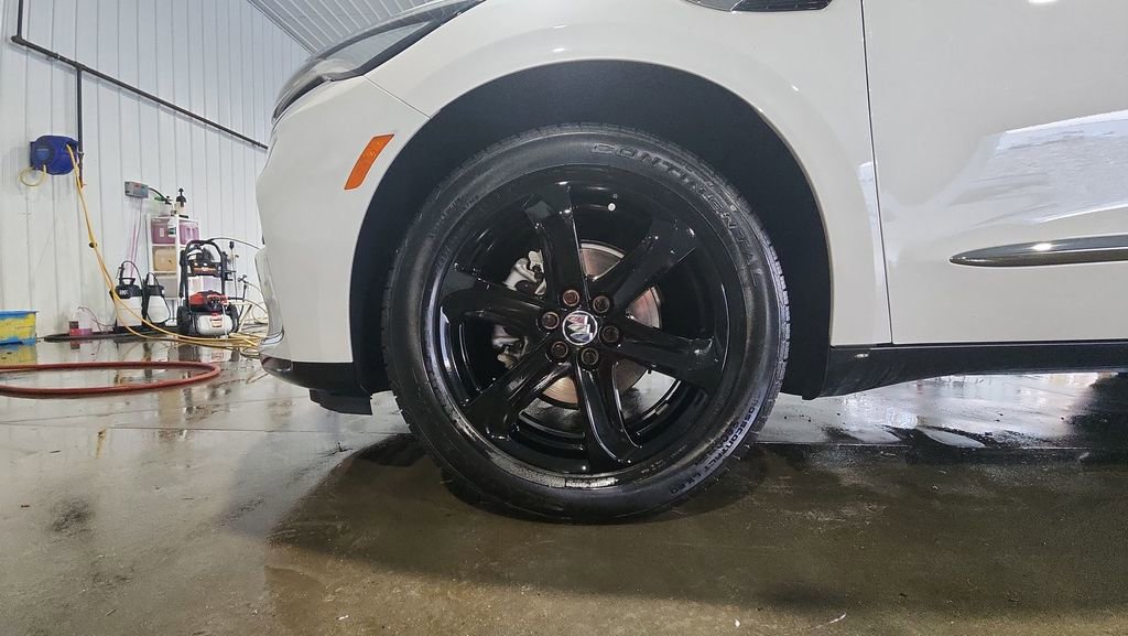 Used 2024 Buick Enclave Essence w/ Experience Buick Package image 14