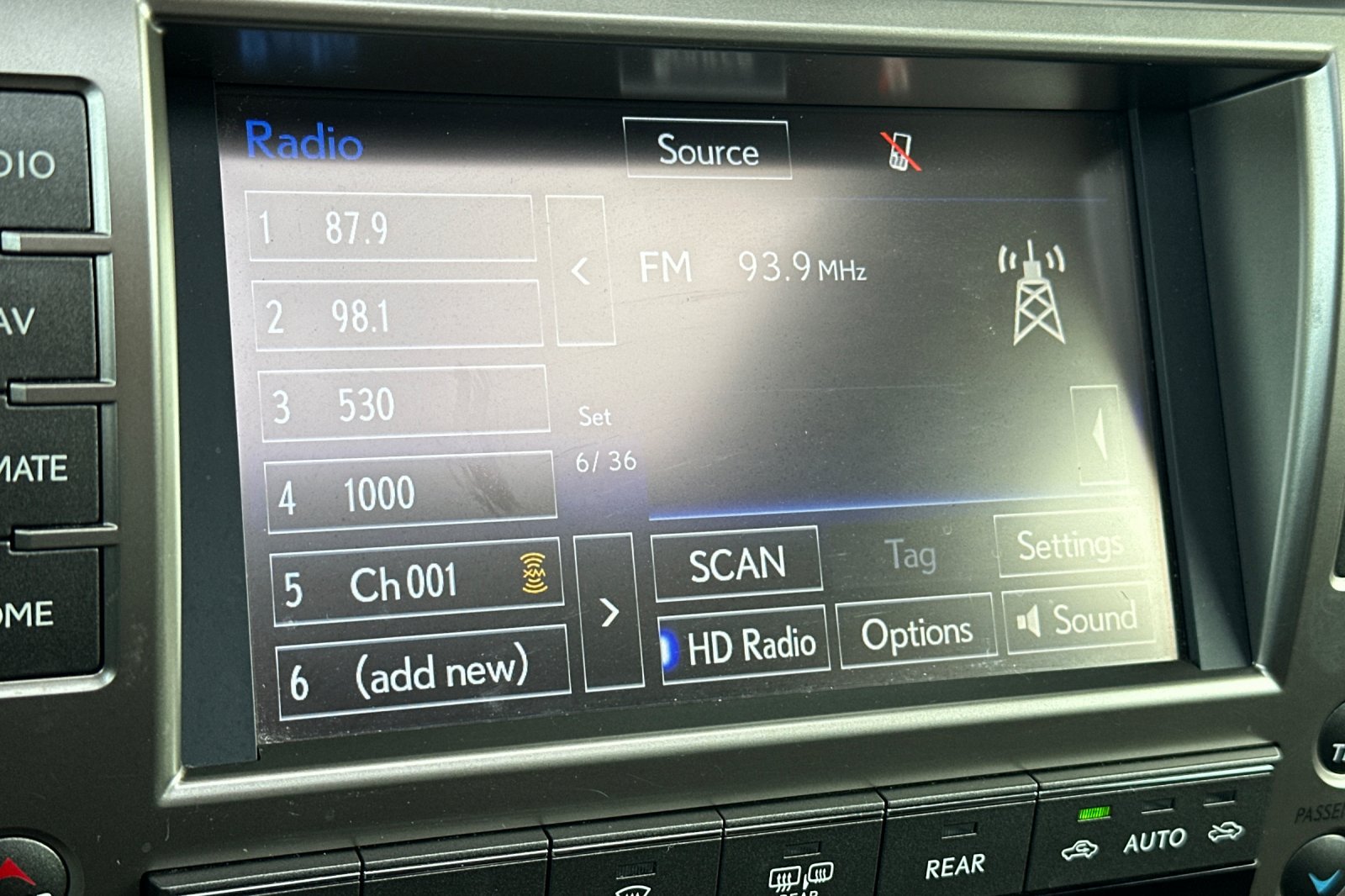 Used 2020 Lexus GX 460 Luxury w/ Accessory Package AWD/4WD image 19
