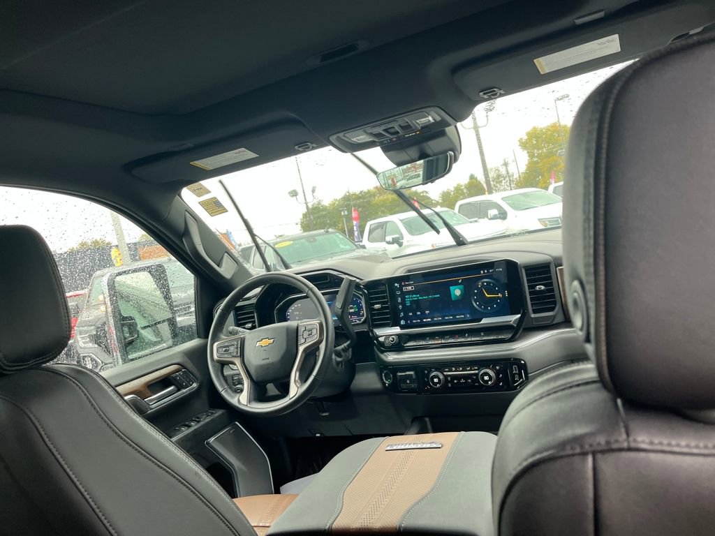 Used 2024 Chevrolet Silverado 2500 High Country w/ High Country Premium Package image 27