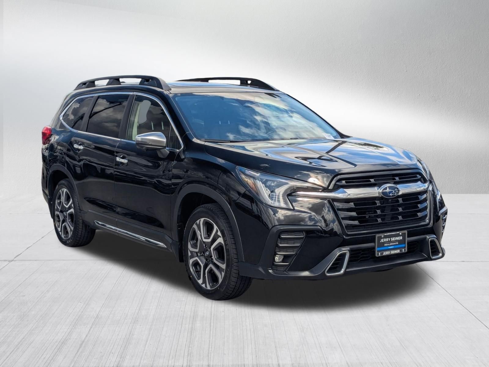 Used 2023 Subaru Ascent Touring image 7