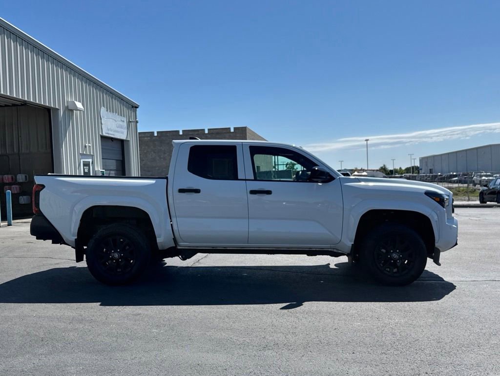 Used 2024 Toyota Tacoma SR AWD/4WD image 8