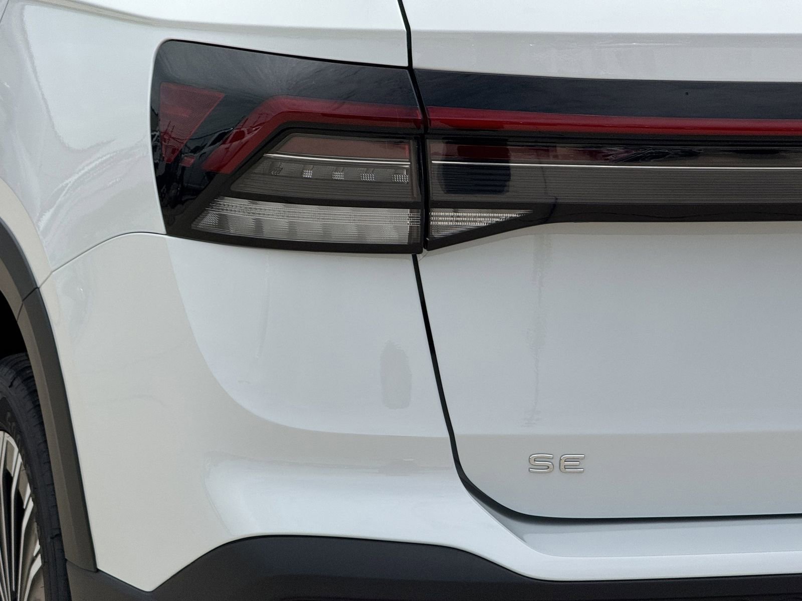 New 2026 Volkswagen Taos SE FWD image 7