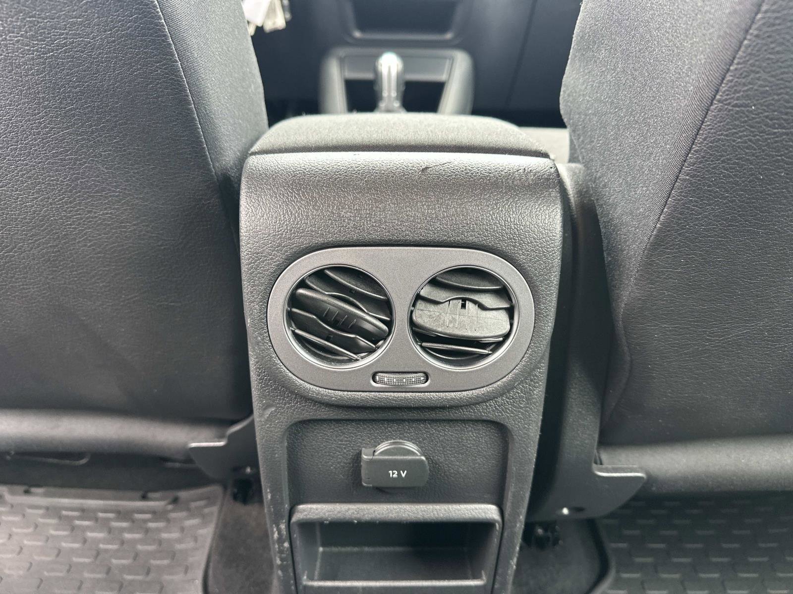 Used 2017 Volkswagen Tiguan Limited image 14