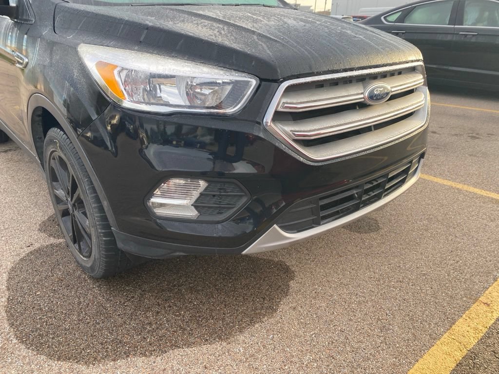 Used 2018 Ford Escape SE AWD/4WD image 4