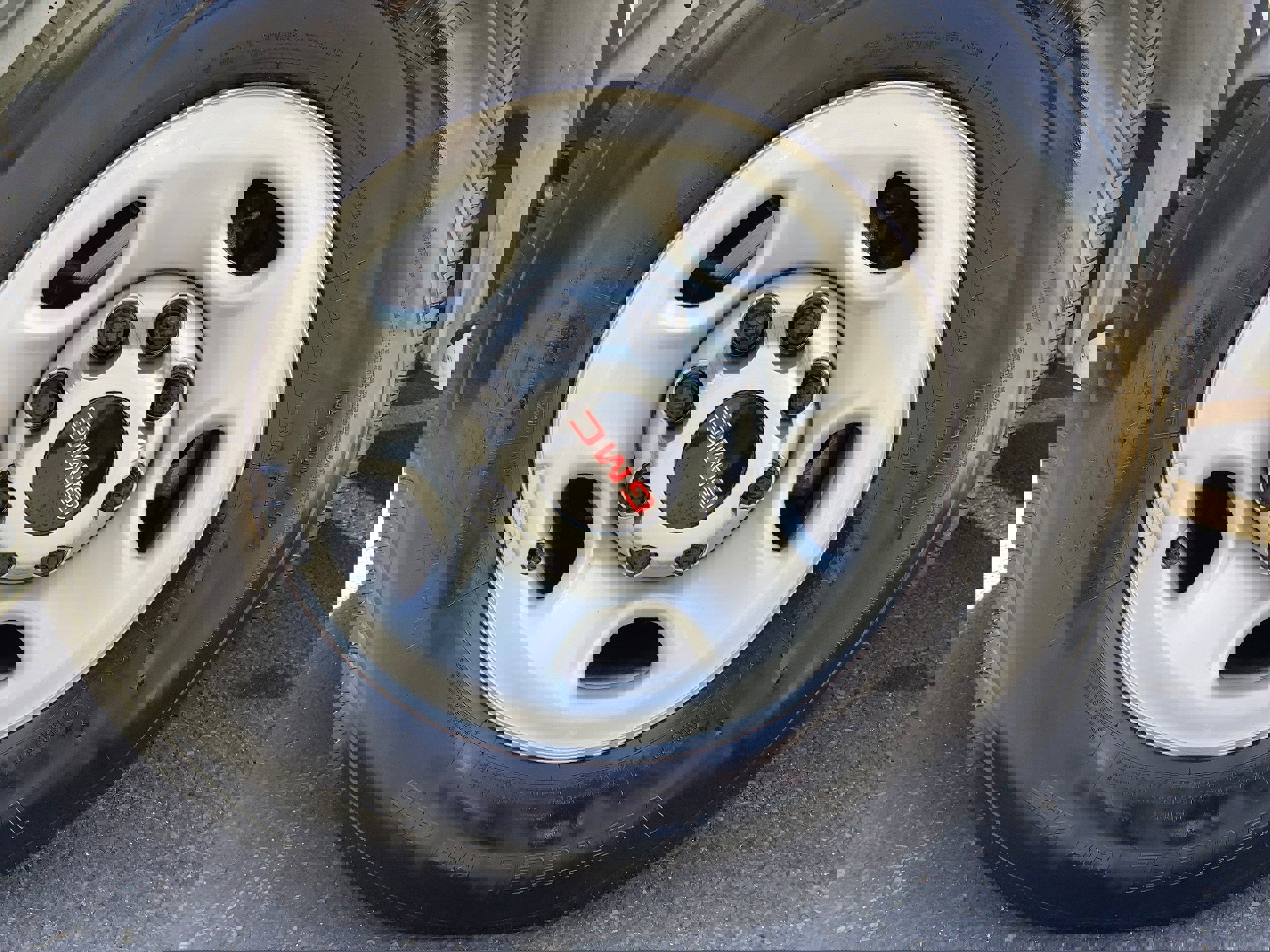 Used 2023 GMC Savana 2500 w/ Driver Convenience Package image 18