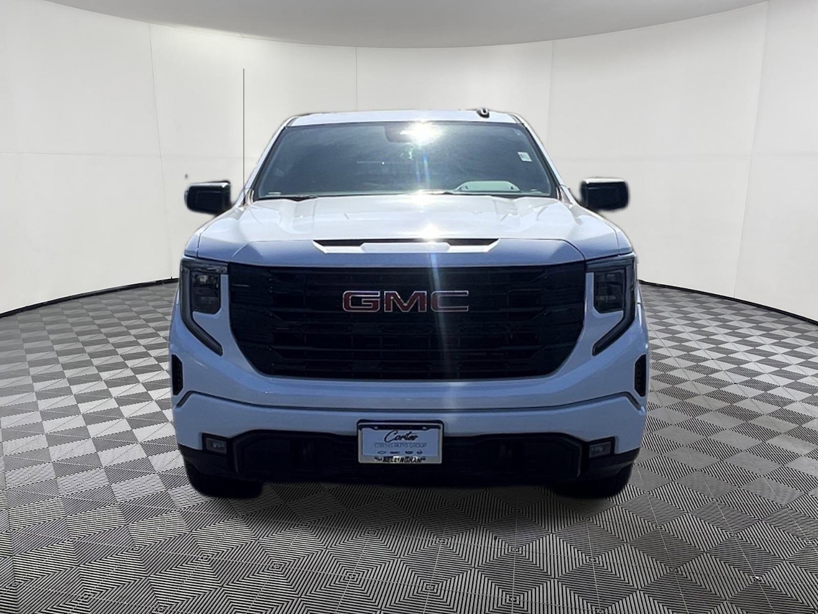 Used 2023 GMC Sierra 1500 Elevation image 2
