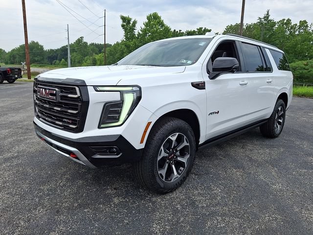 New 2026 GMC Yukon XL AT4 Ultimate w/ LPO, Illumination Package AWD/4WD image 3