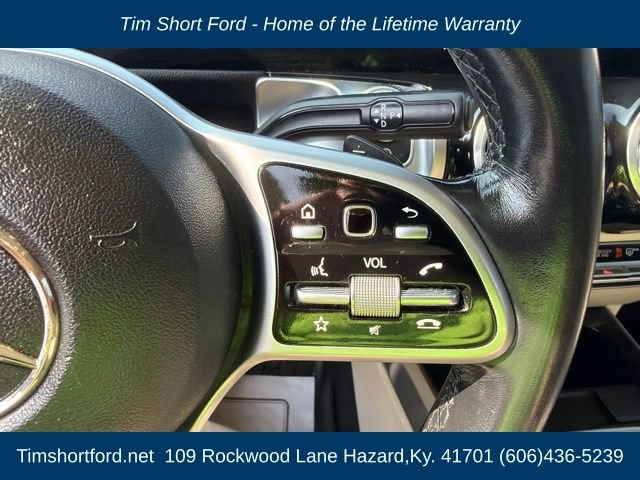 Used 2023 Mercedes-Benz GLB 250 4MATIC w/ Premium Package image 12