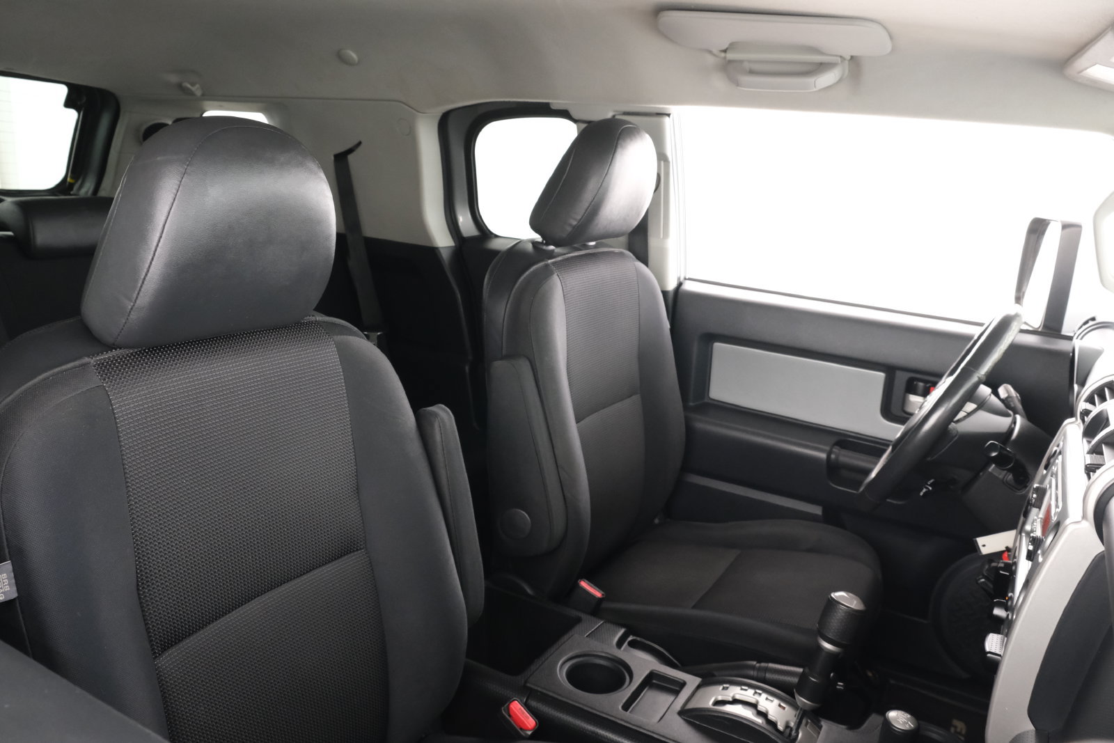 Used 2011 Toyota FJ Cruiser 4WD w/ Upgrade Pkg image 34