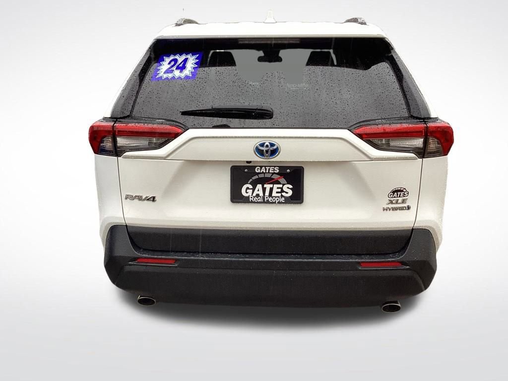 Used 2024 Toyota RAV4 XLE image 10